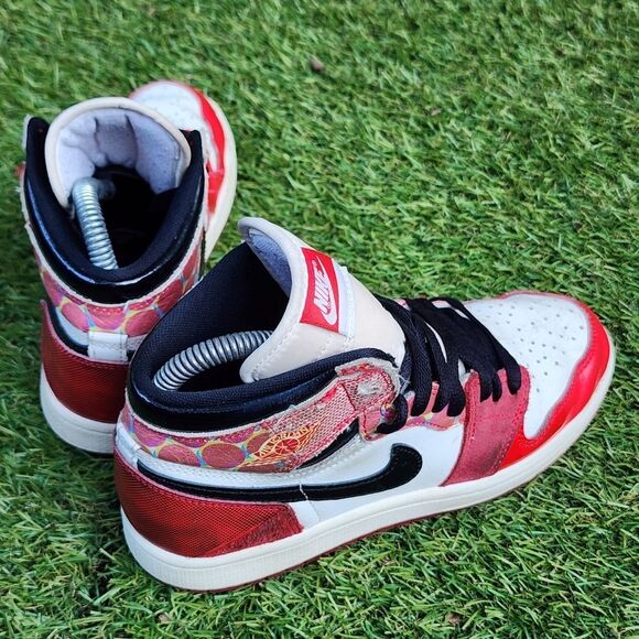 NIKE AIR JORDAN 1 HIGH spider Man Gs - Kids Shoes - SIZE 3Y - Picture 4 of 9